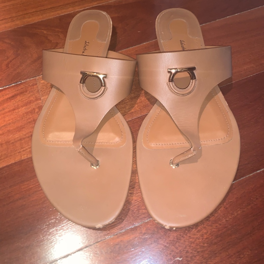 Salvatore Ferragamo Enfola Thong Sandal